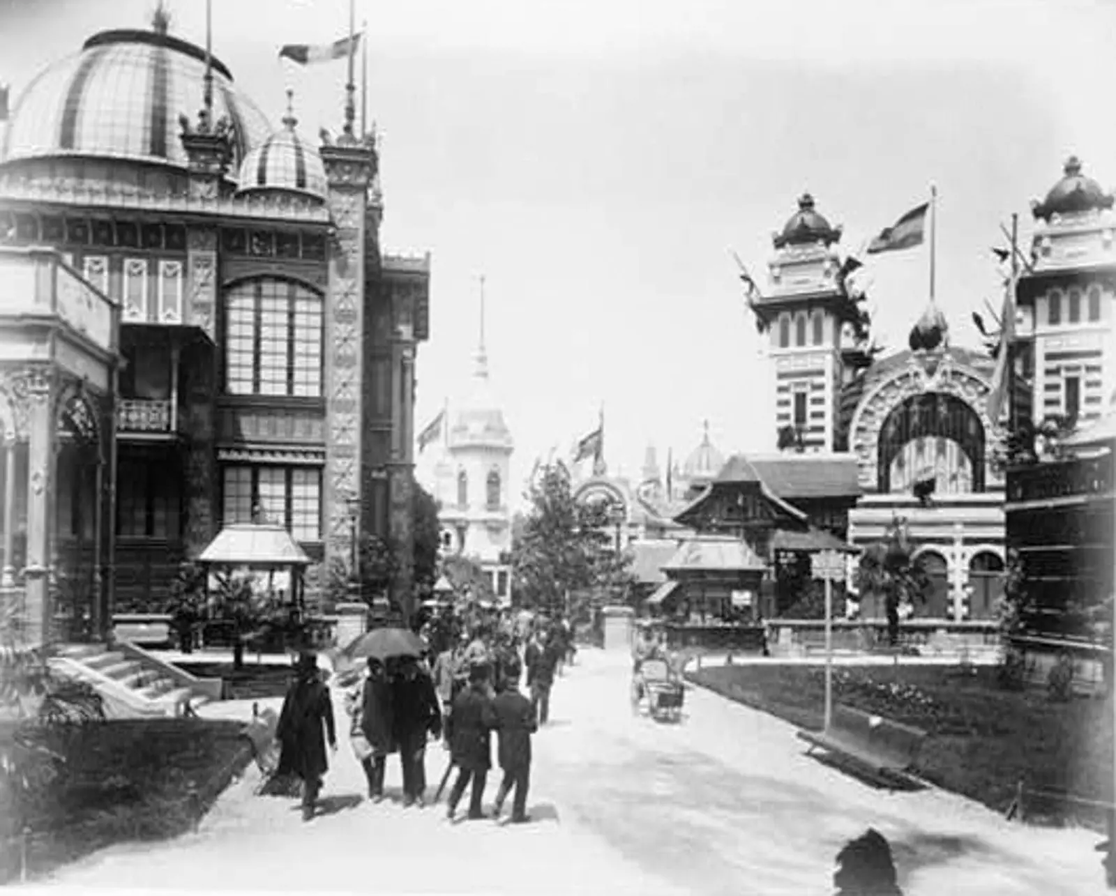 Pavilioanele de la Expoziția Universală de la Paris.