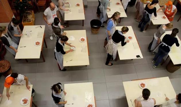 Kelas memasak di Vecchia Scuola Bolognese.