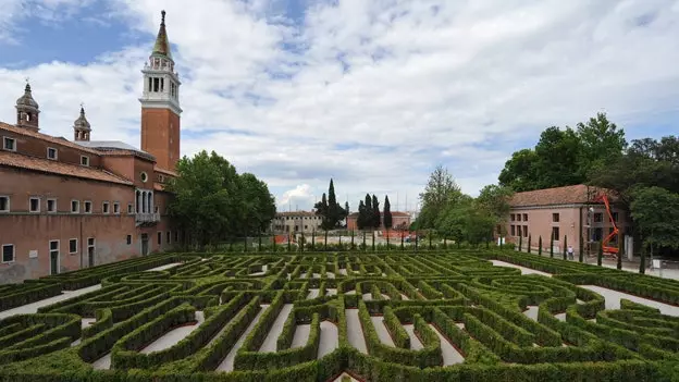 Zwee Labyrinthen an Italien verluer ze goen