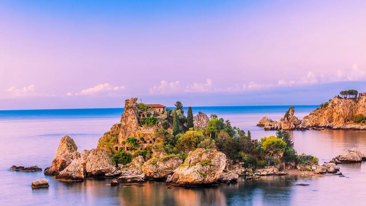 Isola Bella, d'Pärel vum Ionesche Mier, déi Dir op Sizilien entdecken musst