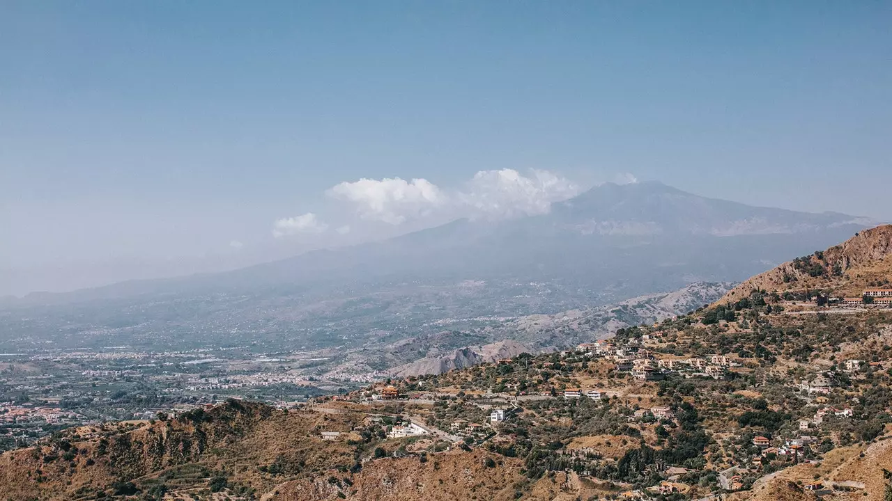 Tiếng nói của Etna