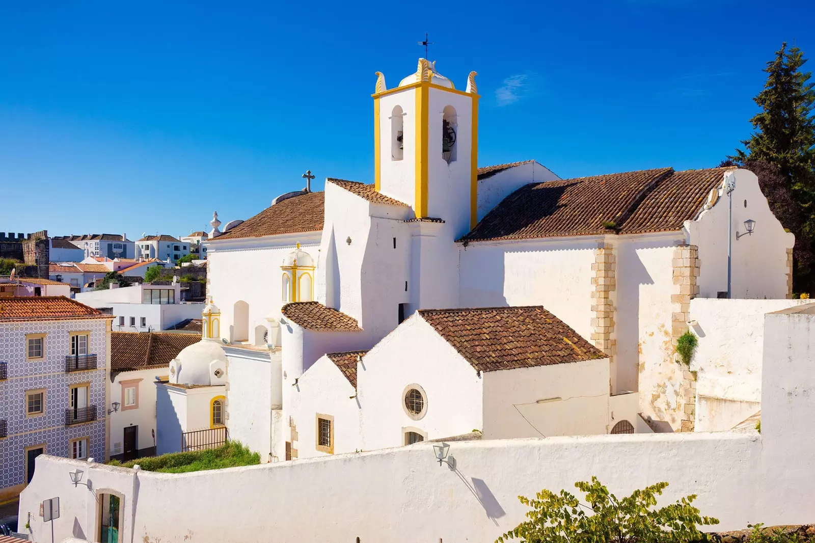 Lagos dan Tavira permata Algarve