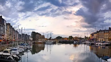 Calvados, Normandy . के कुलीन दिल के माध्यम से एक यात्रा