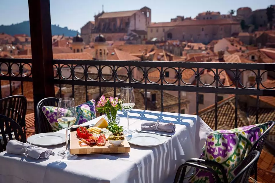 Doručak u Dubrovniku ima ove poglede