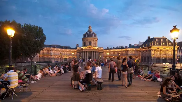 París með vinum þínum: heimsókn frá strákunum