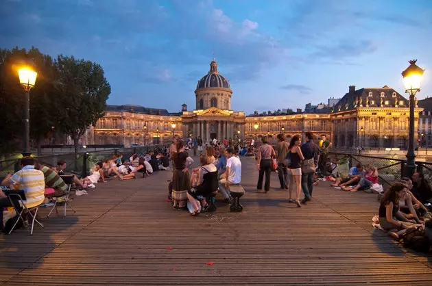 Paris, meslektaşlarınızla bir erkek ziyareti