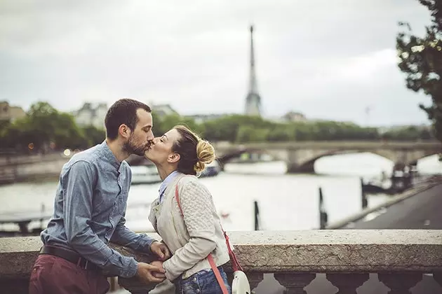 AMORE nella città della luce