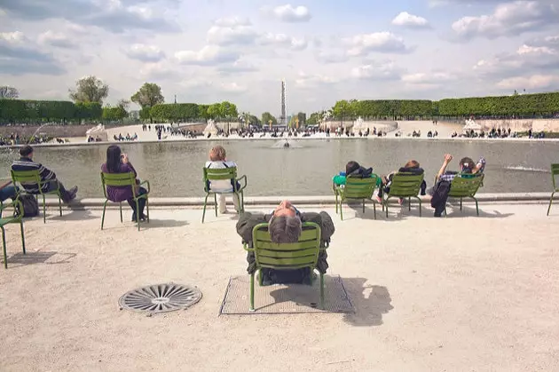 Paris'te yaşarken tüm İspanyolların maruz kaldığı kültürel şoklar