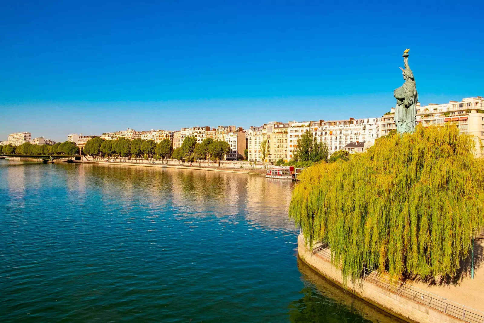 Île des Cygnes dan Patung Liberty