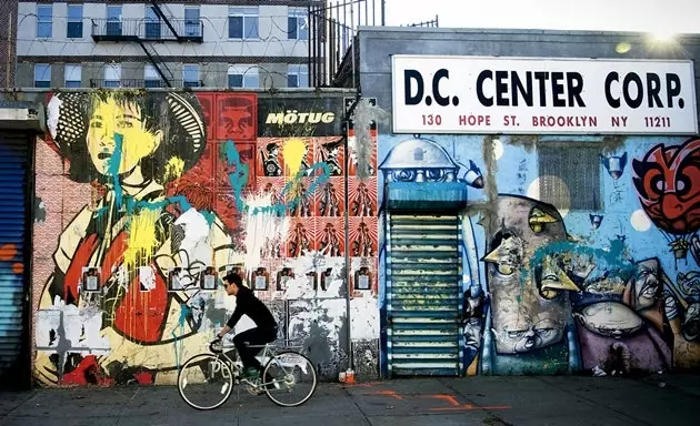 Carrers de Brooklyn que antany albergaven magatzems portuaris i ara són lofts de disseny