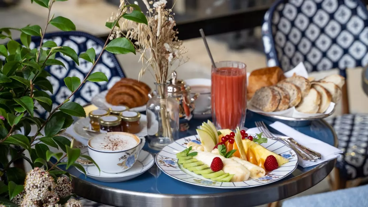 Matuta ya Parisiani na bustani mahali pa kupumzika (tunaporudi Paris)