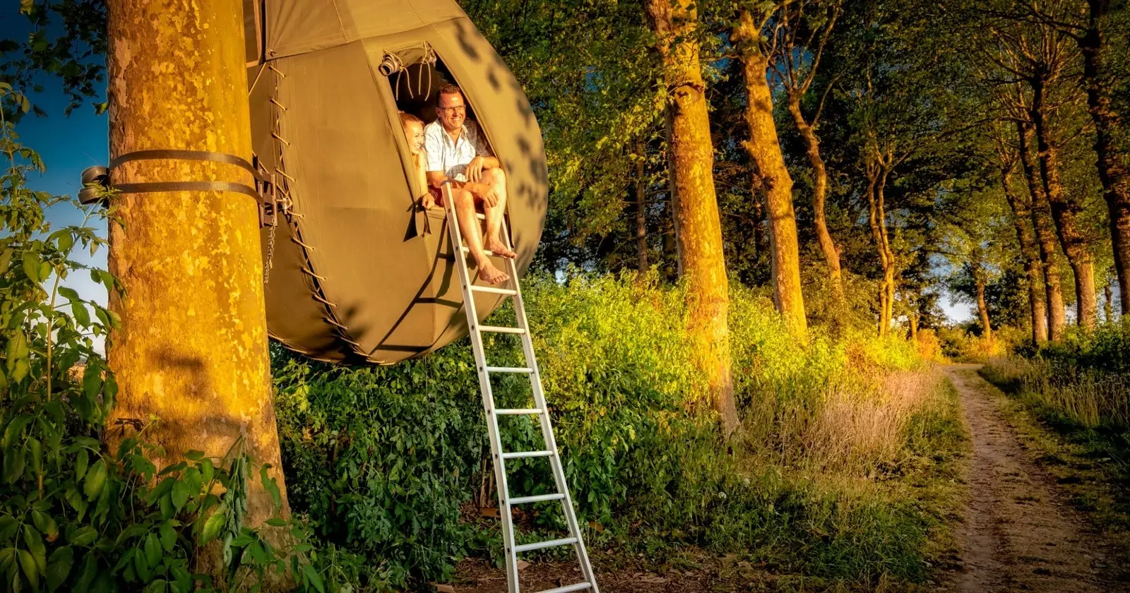 In de druppelvormige boomhutten wil je slapen.