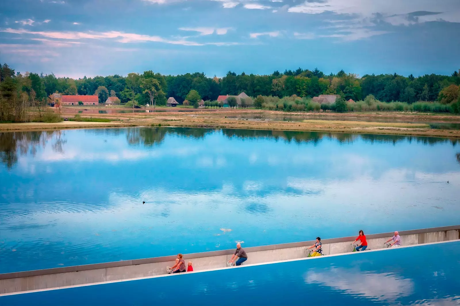 pista ciclabile belgio limburg lago bokrijk