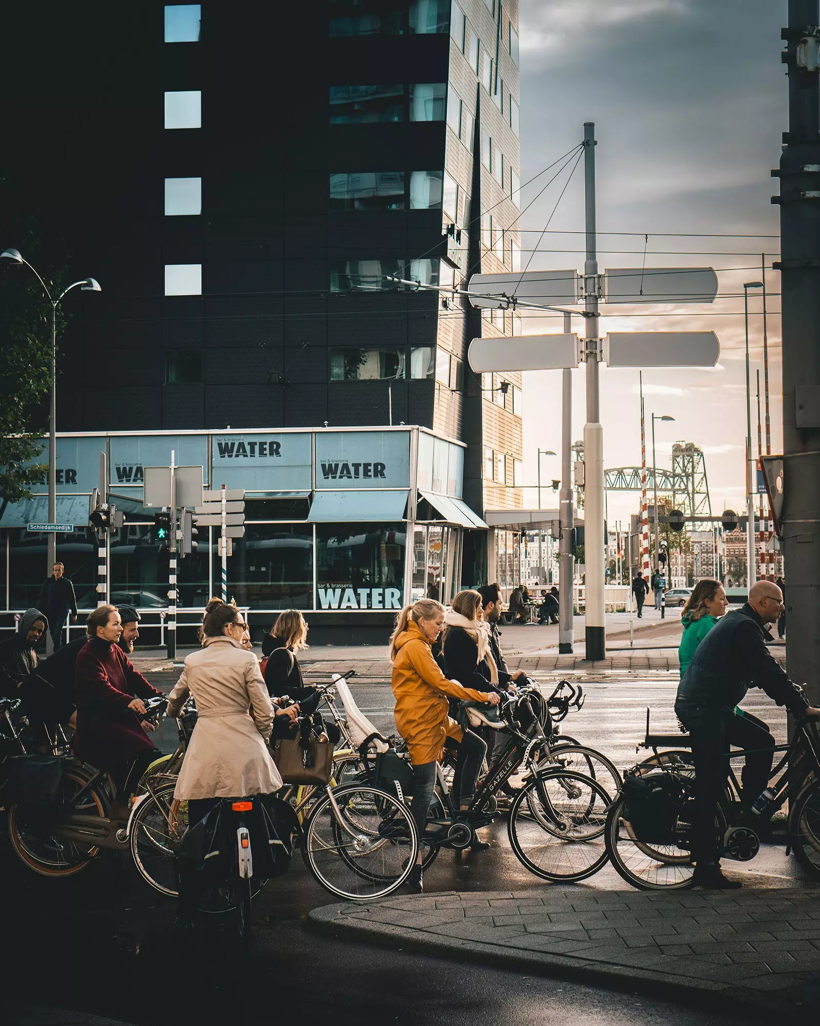 Rotterdam'da nokta ve bitiş