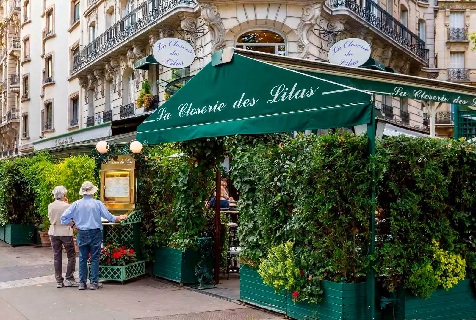 The Closerie des Lilacs