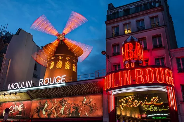 Commencez avec les lumières de moulin à vent rouges les plus bohèmes