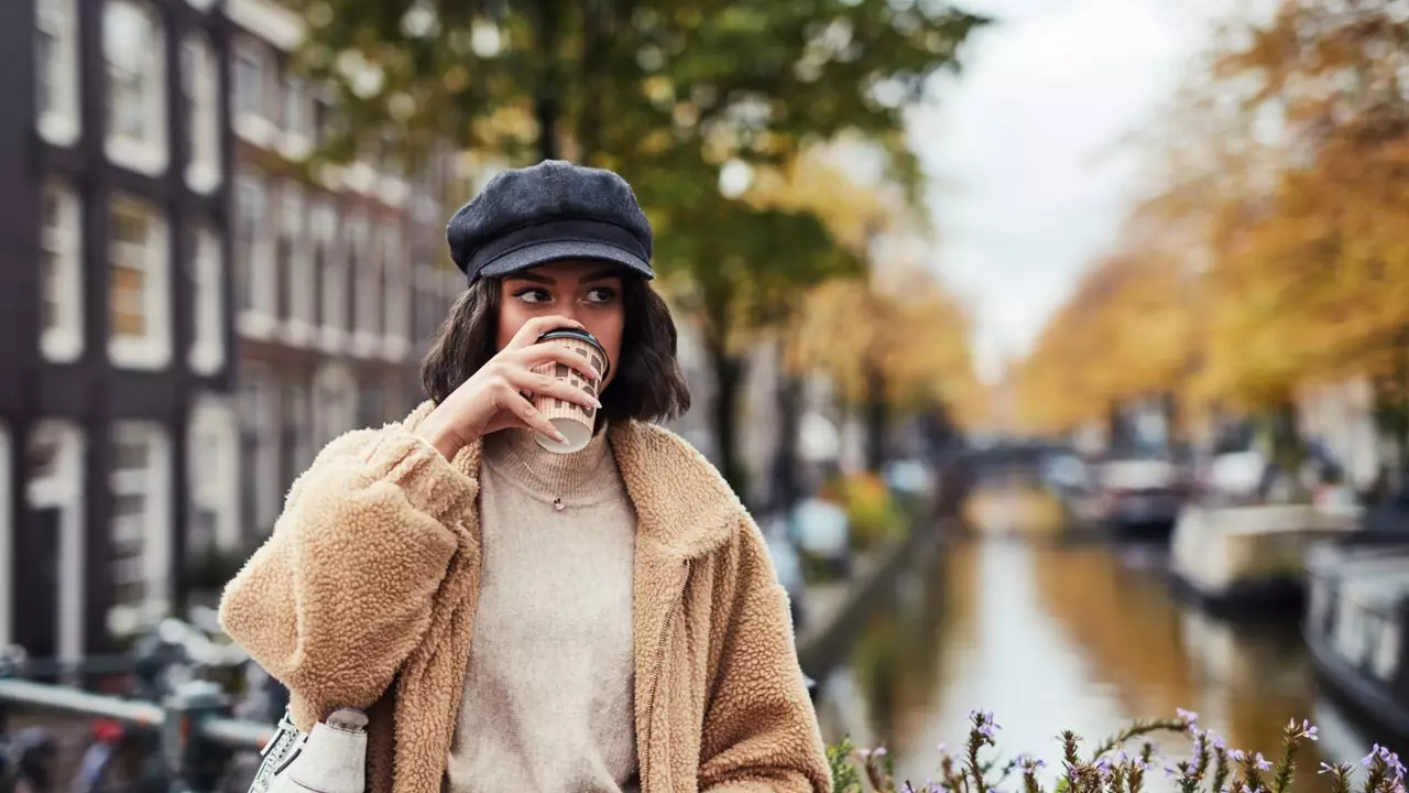 Amsterdam pada musim sejuk: kot terbaik ialah kafe bruin