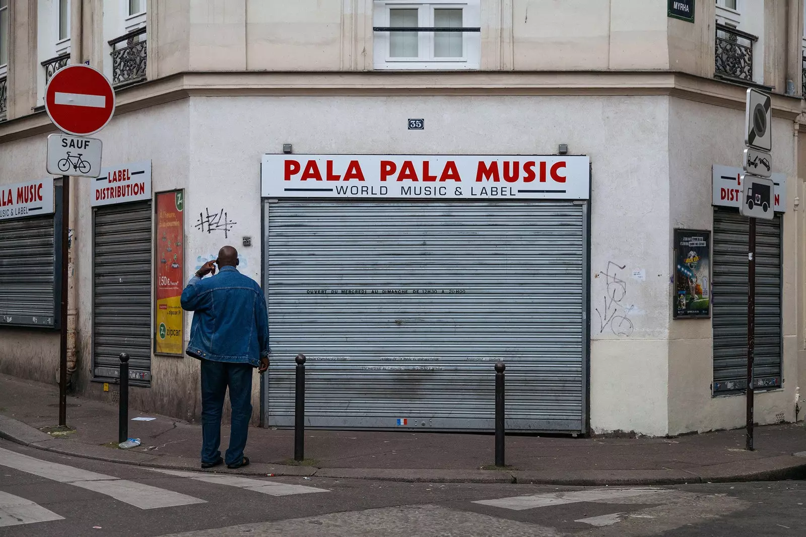 Pala Pala Music glasbena trgovina, specializirana za afriške umetnike v La Goutte d'Or na severu Pariza