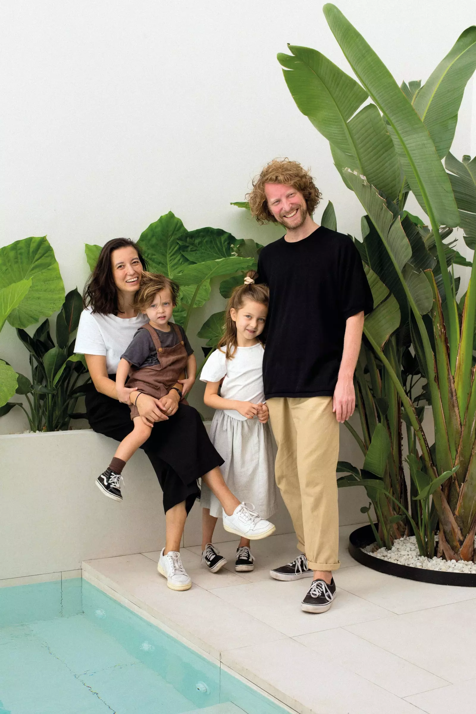 Daphne and Wouter with their children.