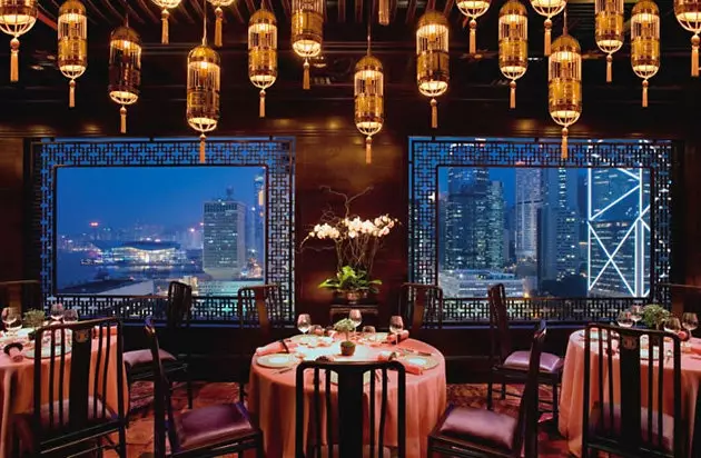 Il ristorante Man Wah del Mandarin Oriental