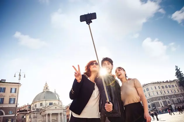 Musimy porozmawiać o selfie stick