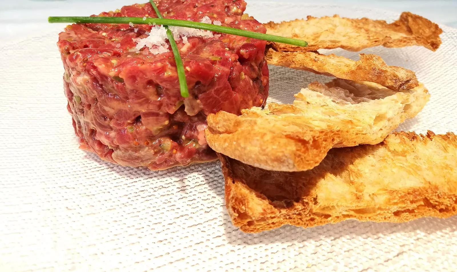 Almadraba ваҳшӣ туна кабуд tartare