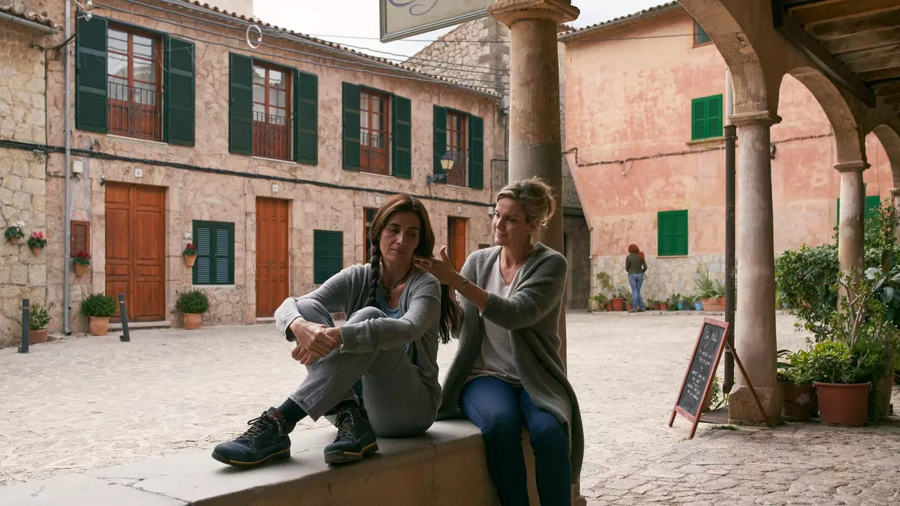 'Pa de llimona amb llavors de rosella', màgia i llum a Valldemossa