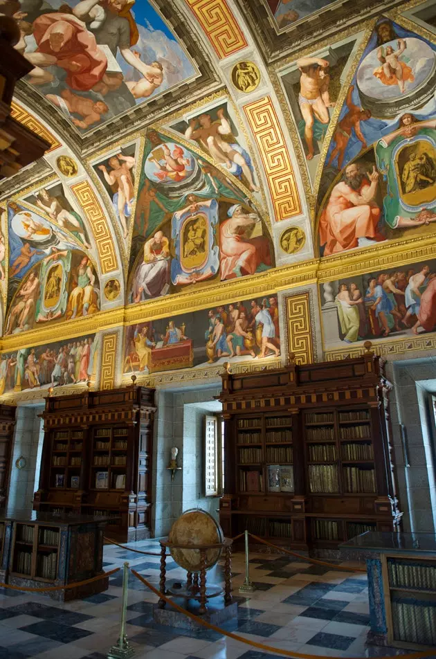 San Lorenzo de El Escorial monastırının kitabxanası