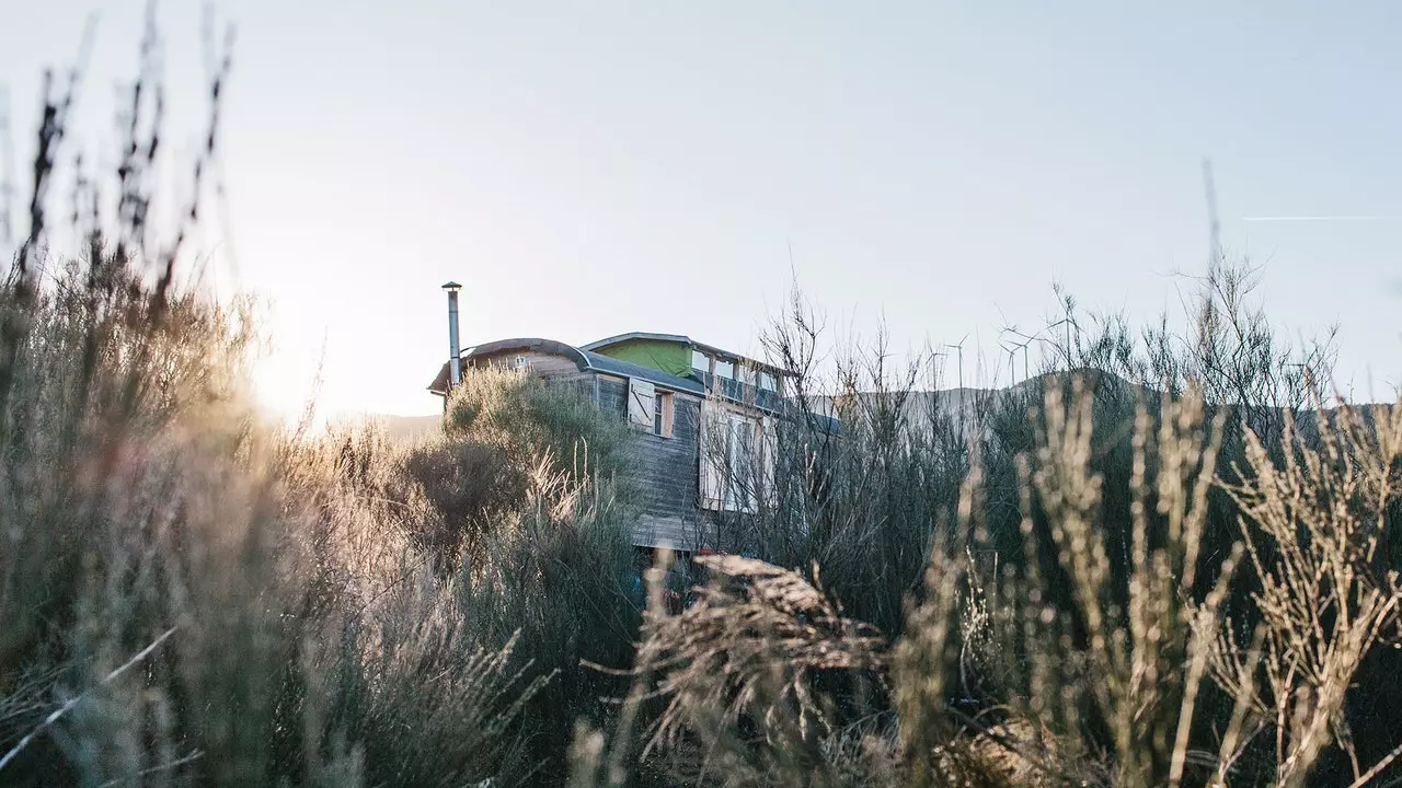 L'écovillage hippie au sommet d'une montagne à León