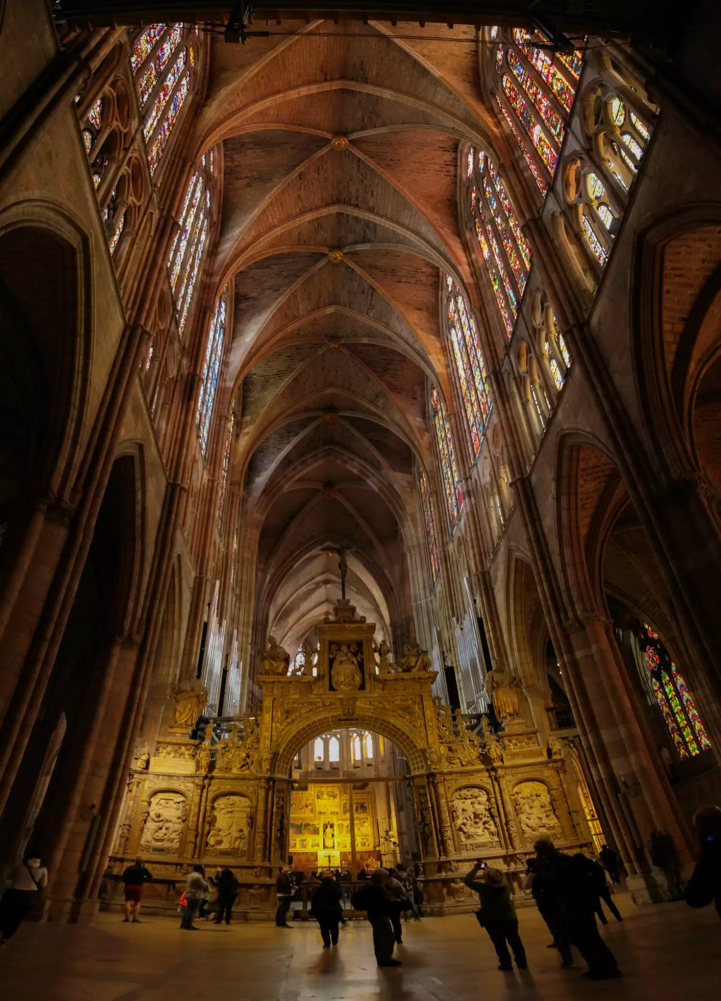 In León „leiht“ uns viel zu erzählen, dass ein riesiger Maulwurf jede Nacht die Bauarbeiten der Kathedrale zerstörte.