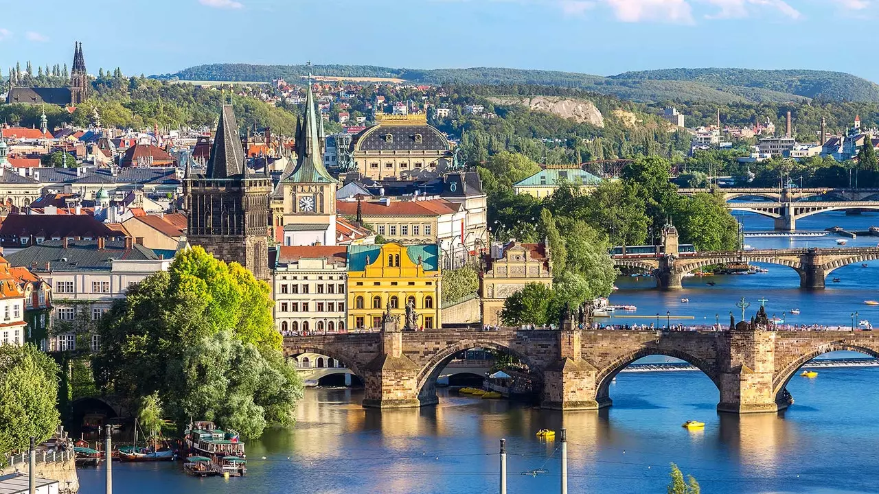 What the FAQ: Prague