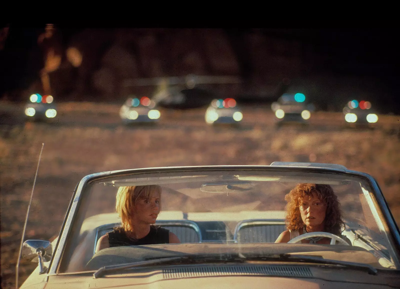 Thelma and Louise'den Ford Thunderbird, kadın özgürlüğünün dönüştürülebilir bir sembolü