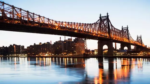 10 motius per creuar el Queensboro Bridge i anar a Queens