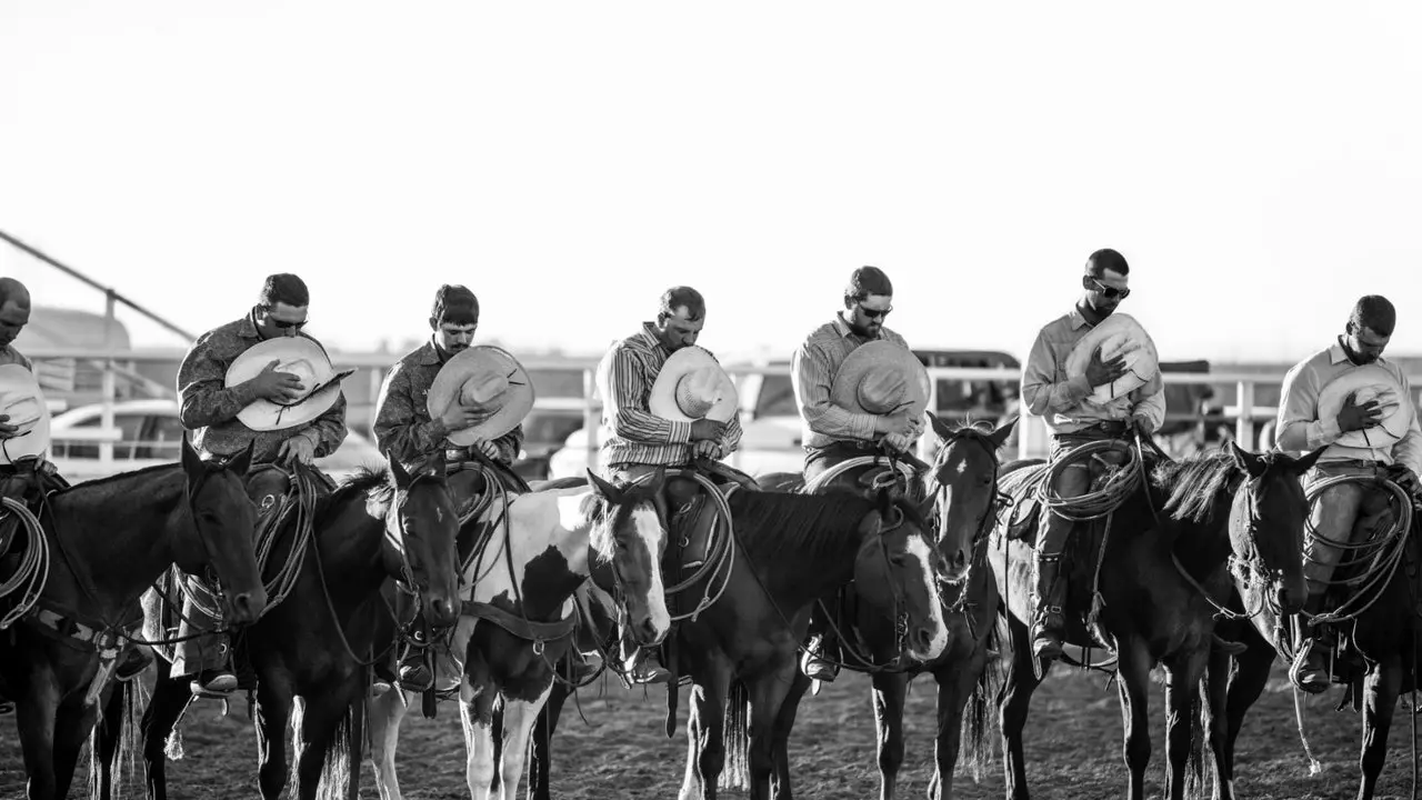 X'inhu l-Punent Amerikan issa? Dan il-fotografu ppinġiha minn ġewwa