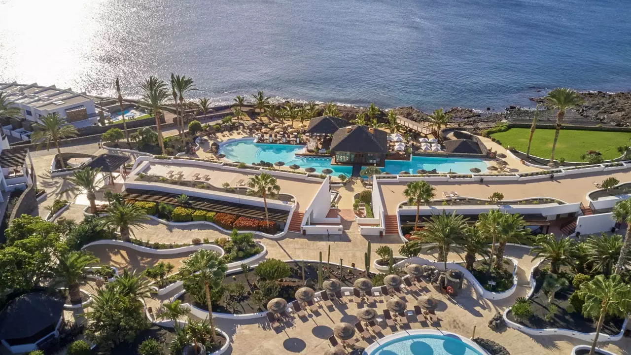 Secrets Lanzarote Resort & Spa، پناهگاه صلح در Marina Puerto Calero