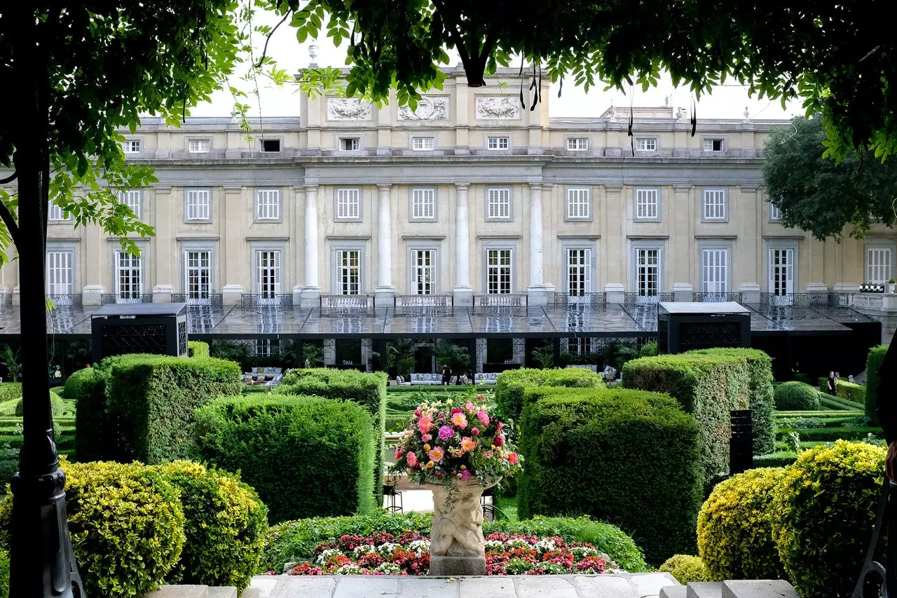 Jioni nzuri zaidi katika Bustani ya Palacio de Liria huko Madrid