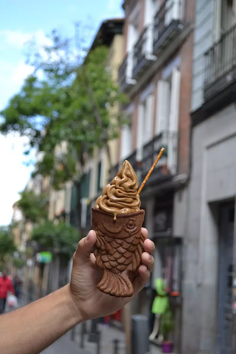 Aqui os taiyakis são feitos de baunilha e chocolate