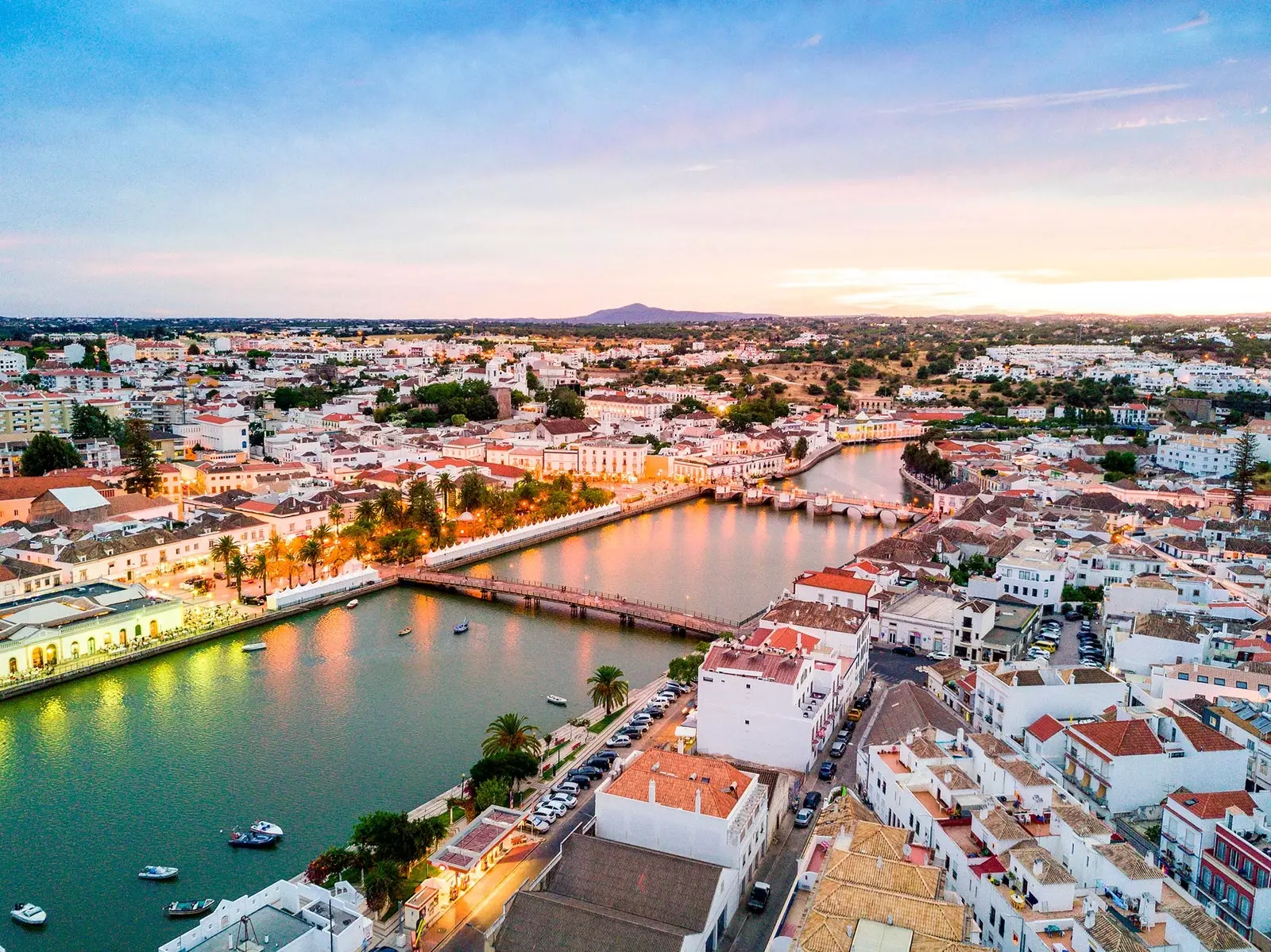 Tavira kysten badet ved Middelhavet