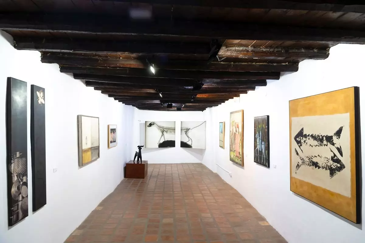 Un palazzo del XV secolo ospita l'interessante MACVAC di arte contemporanea.