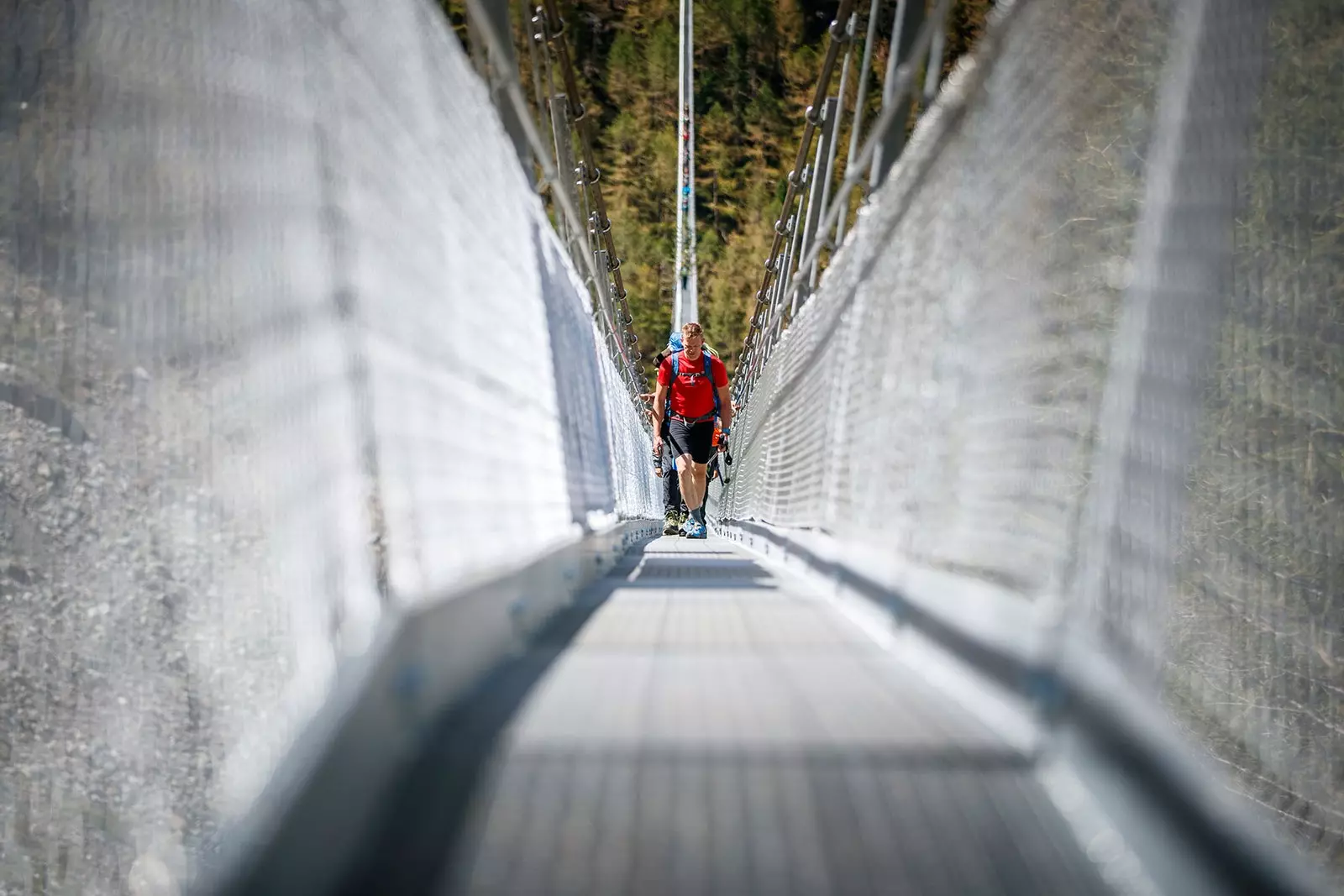 Jembatan gantung terpanjang di dunia bukan lagi Jepang, sekarang Swiss.