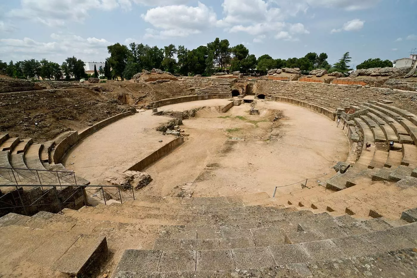 8. Colosseo a Roma vs. l'anfiteatro romano di Mrida