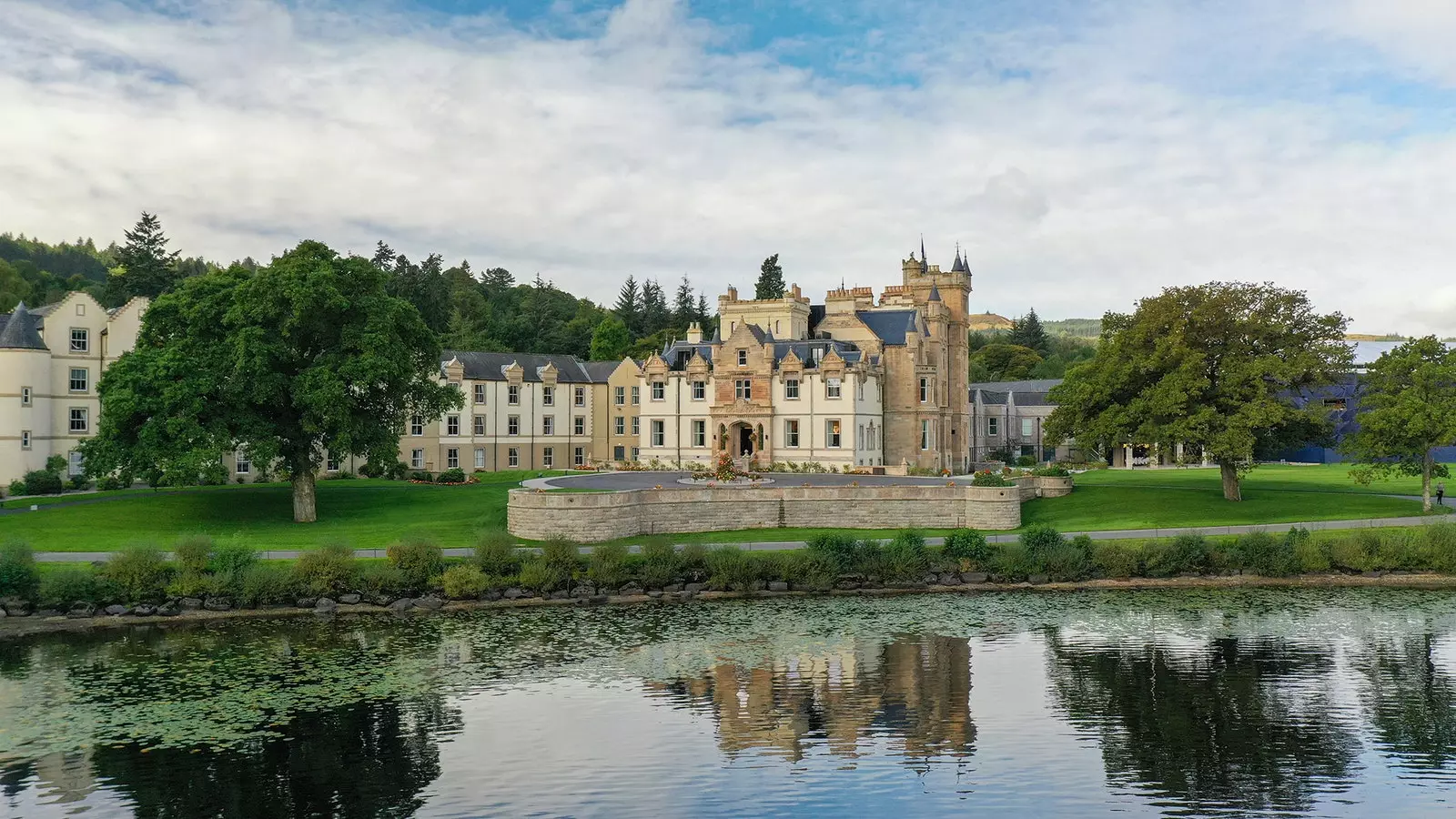 Kameron uyi Loch Lomond Shotlandiya