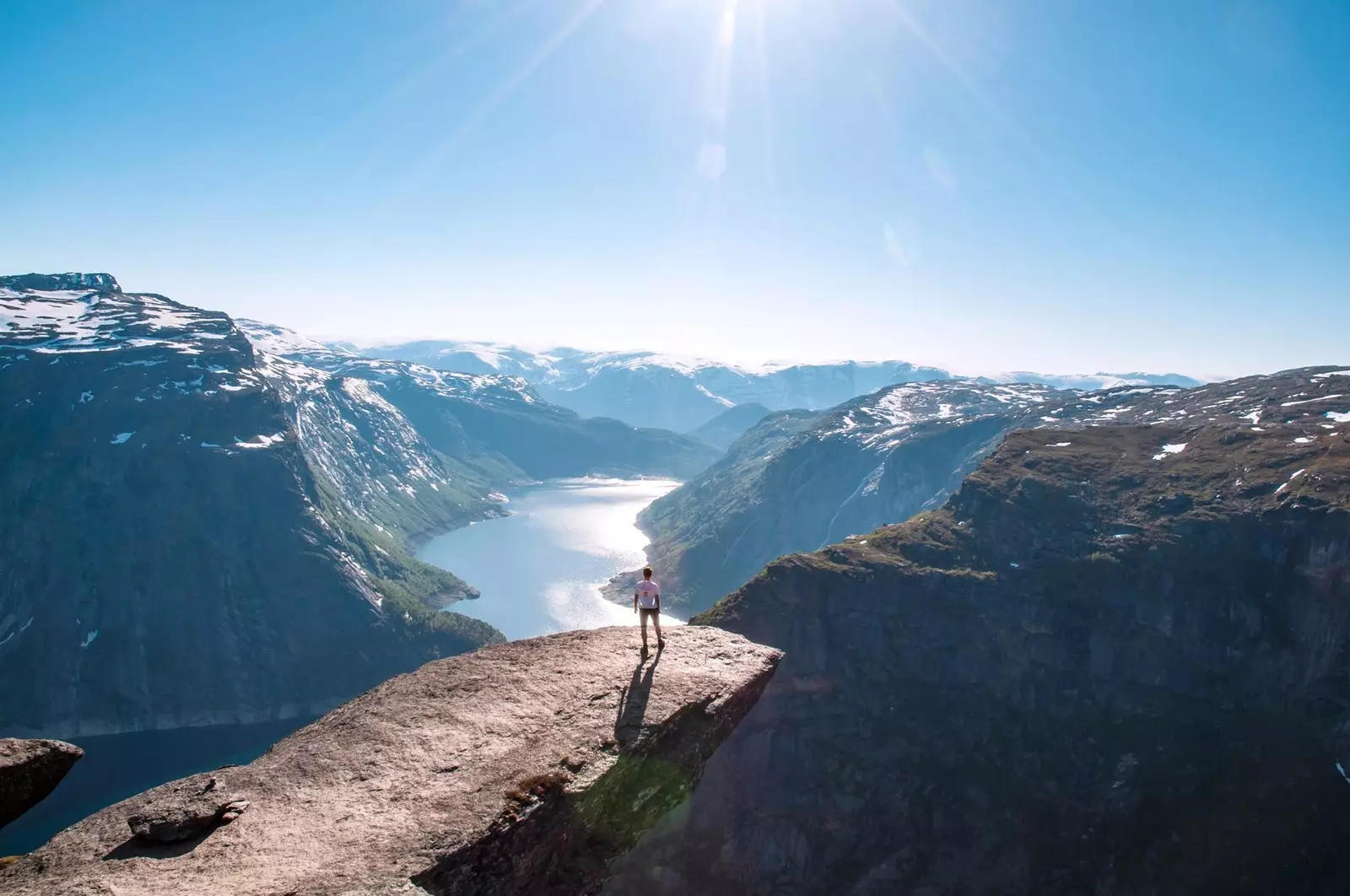 14. Trolltunga