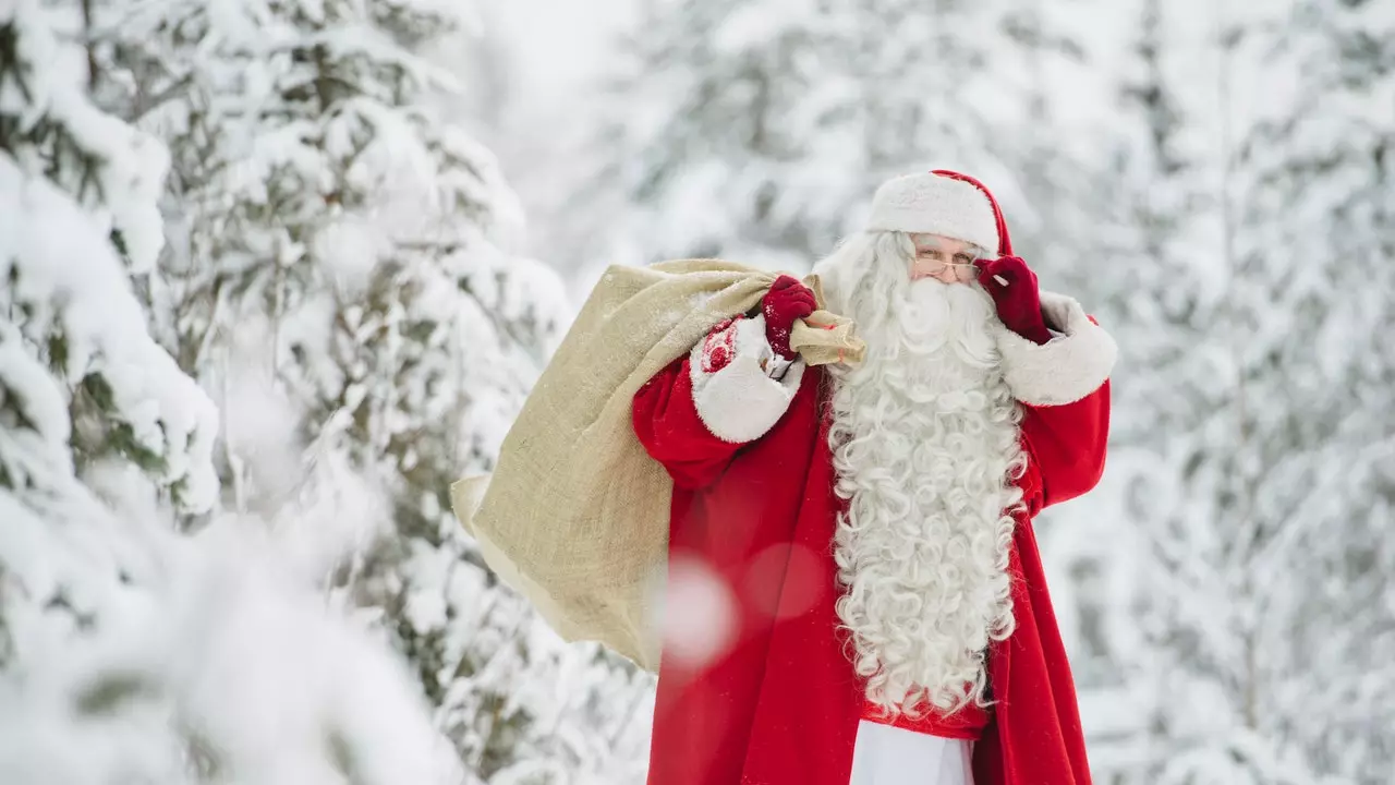 El Pare Noel comença la seva aventura pel món per repartir regals! (i tenim el vídeo)