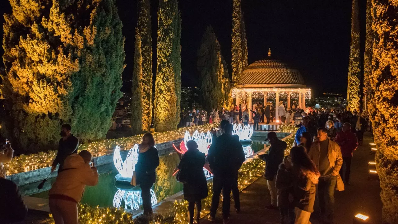 Malagas botaniska trädgård förvandlas till en julberättelse