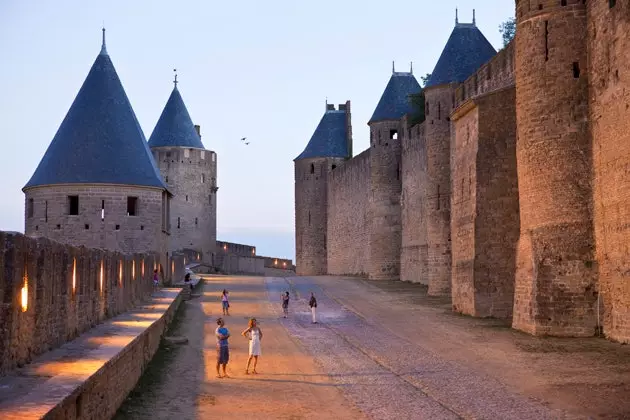 A piedi i bastioni di Carcassonne