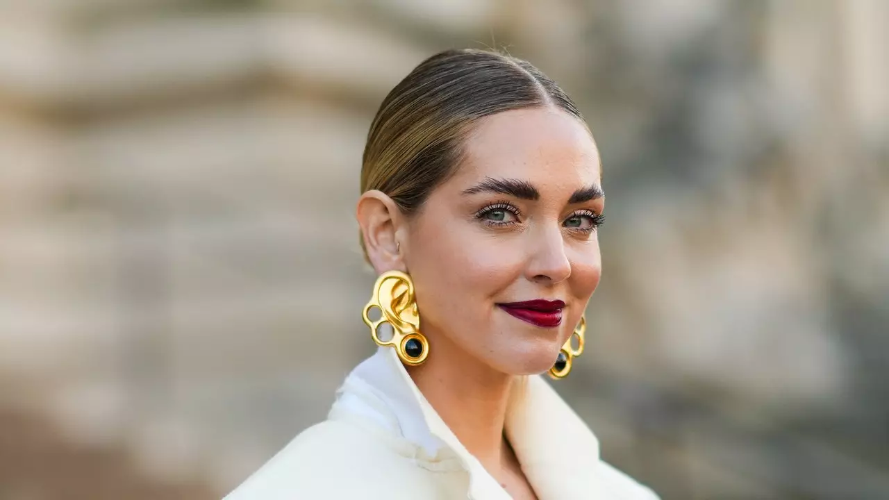 Safari ya Chiara Ferragni katika ulimwengu wa manukato