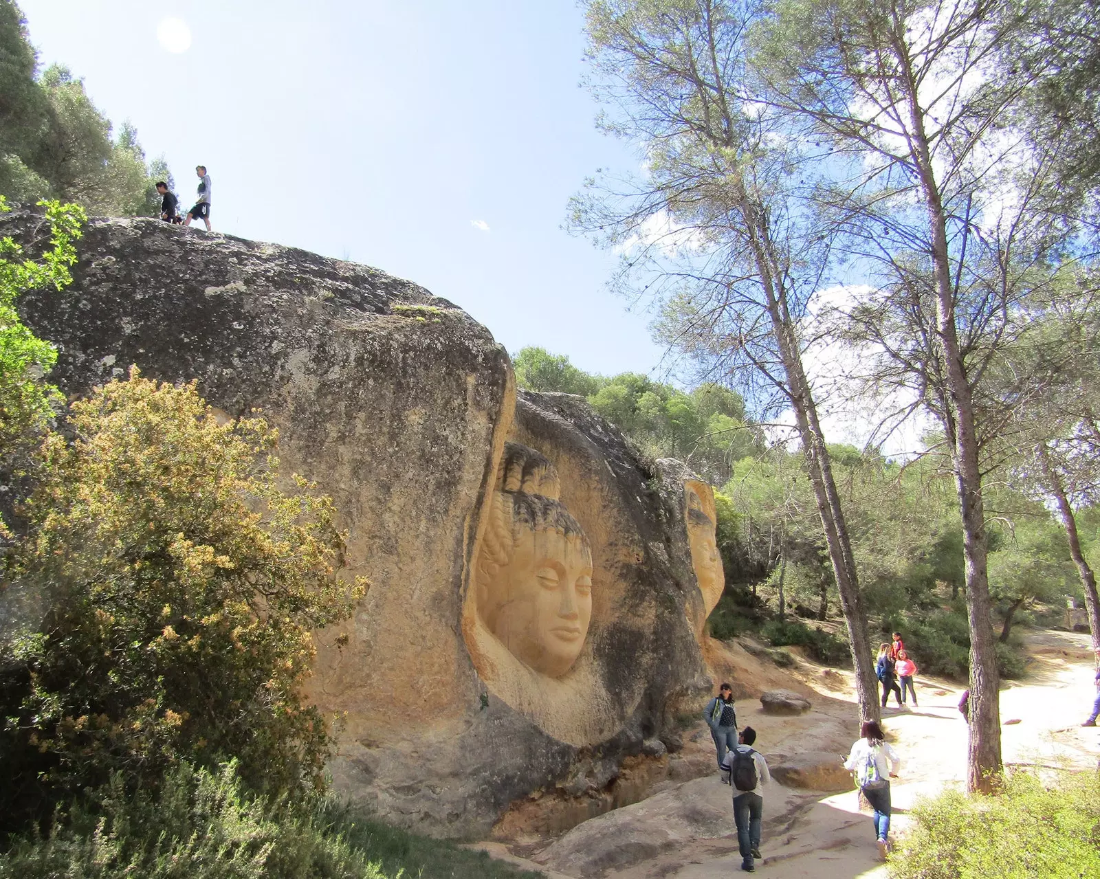 Route of the Faces v nádrži Buendía