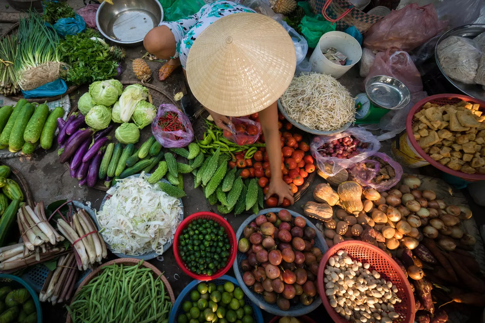 Pasar lokal di Hue.