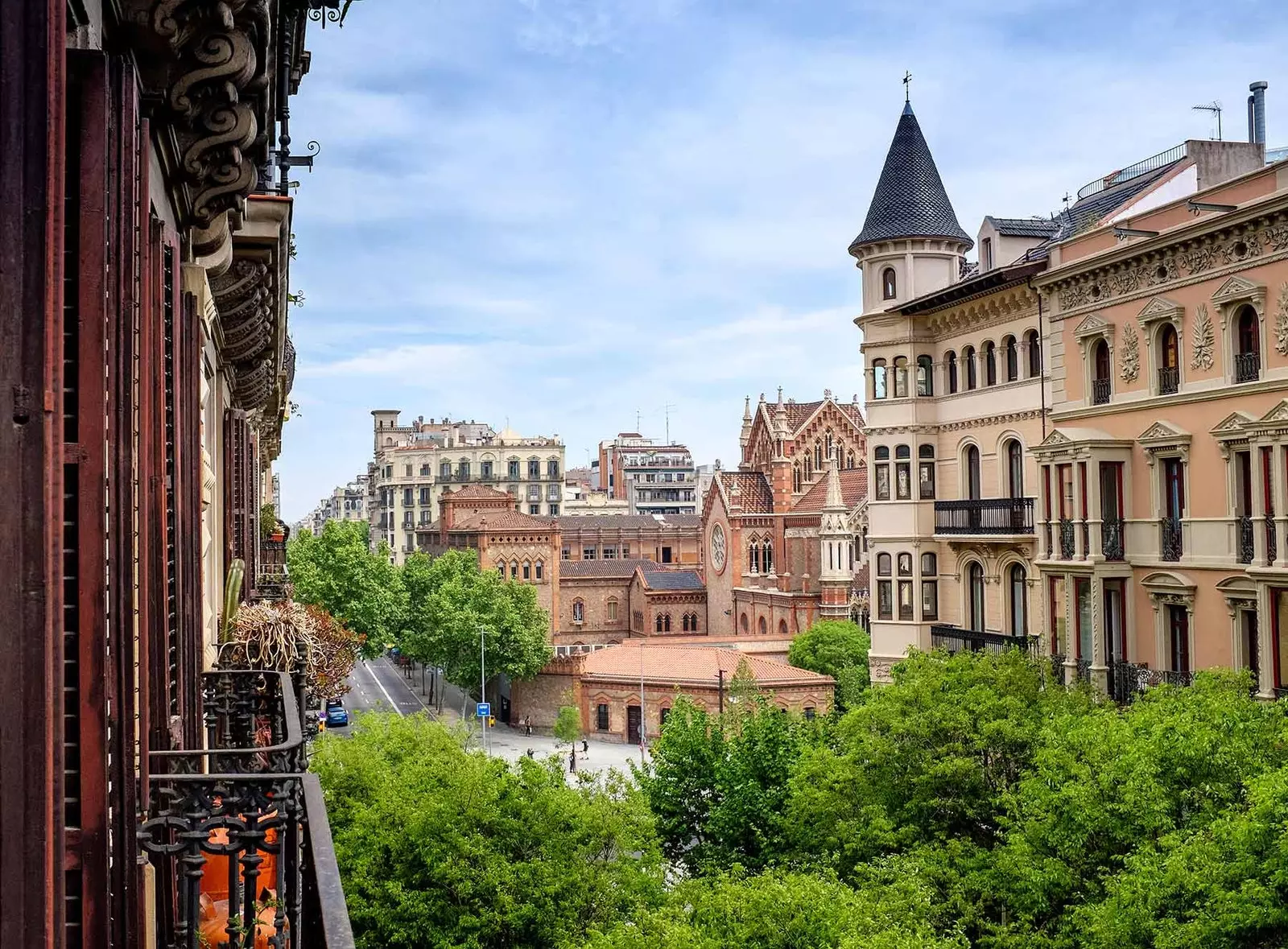 هفت تجربه سفر در یک Eixample فراموش نشدنی